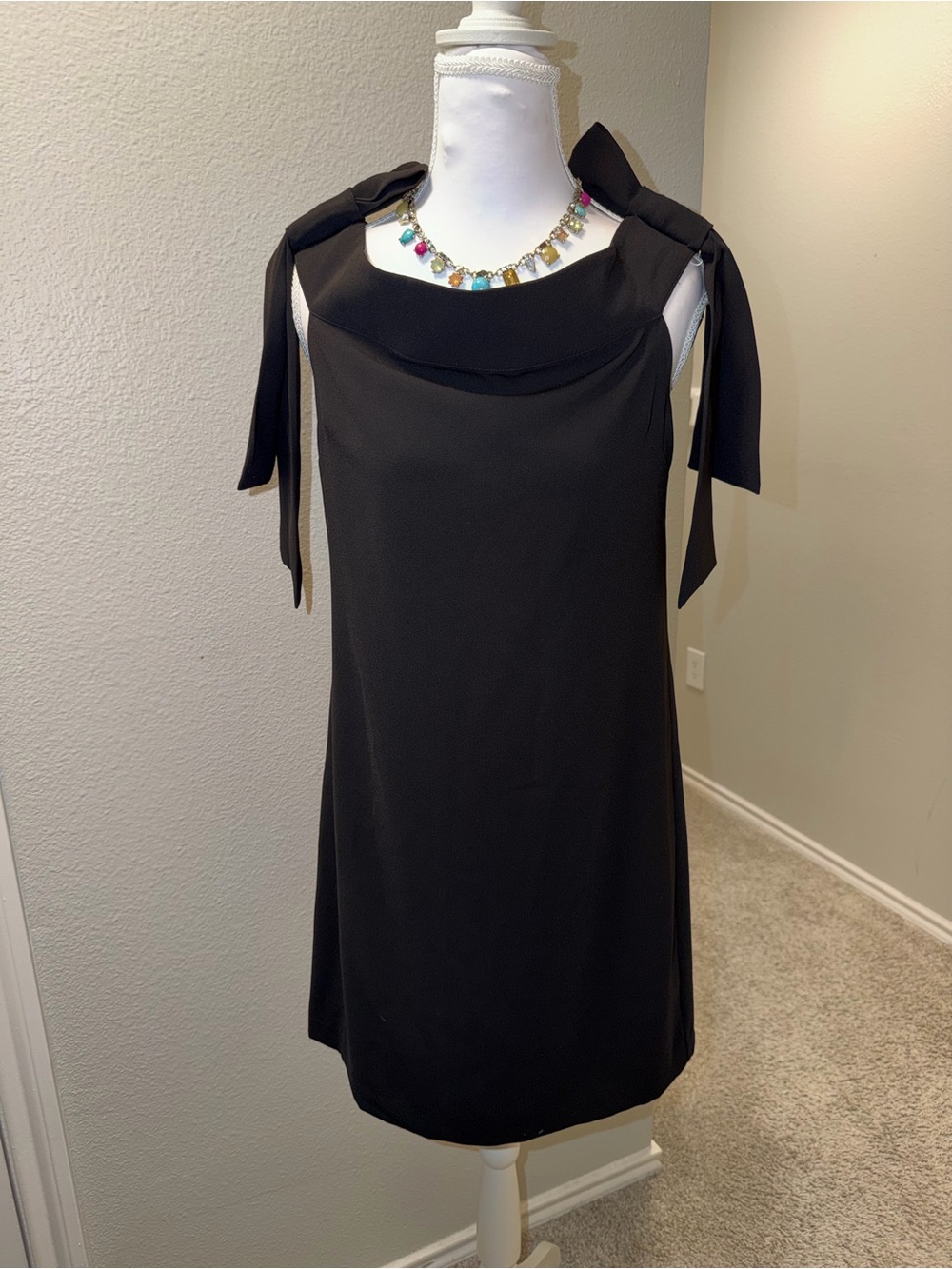 CeCe Black Tie-Shoulder Shift Dress